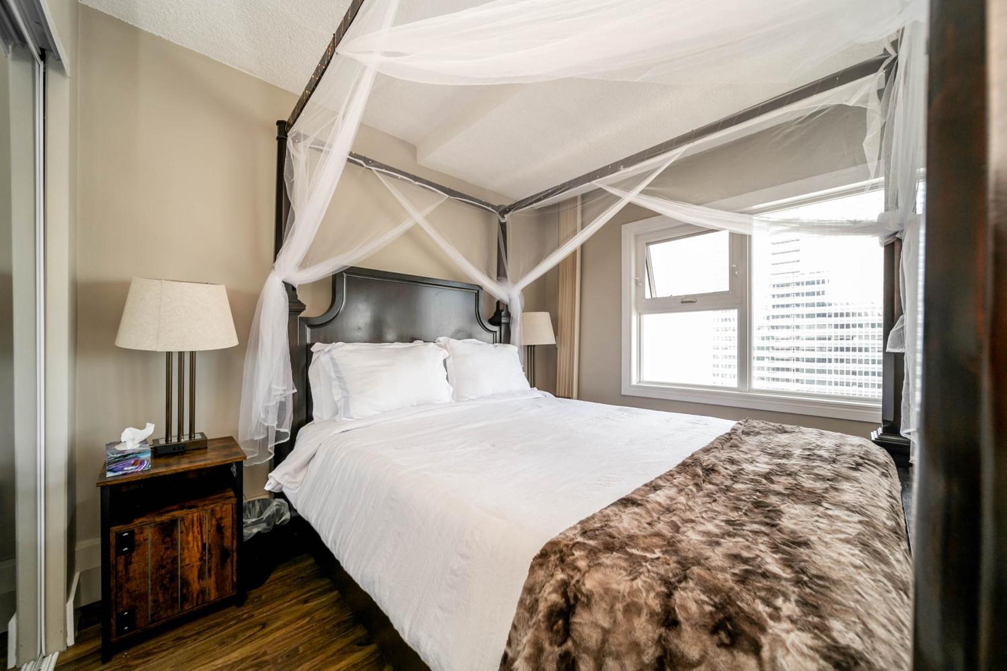 Apartamento Rustic & Rogers Place, Free Parking! Edmonton Exterior foto